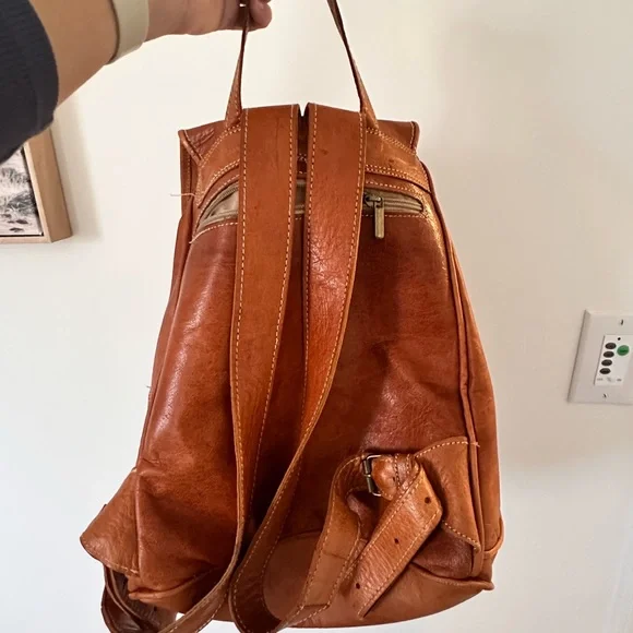 Stylish Tan Leather Backpack - Picture 4 of 5